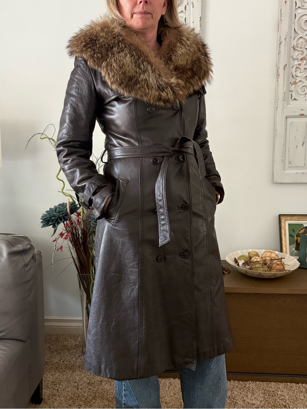 Vintage 1970s Women's Dark Brown Leather Trench Coat with Fur Collar